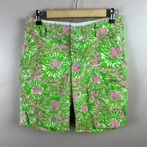 Lilly Pulitzer Chipper Short Size 2 Sunnyside Lion Green Vacation Preppy Chino - Picture 1 of 9